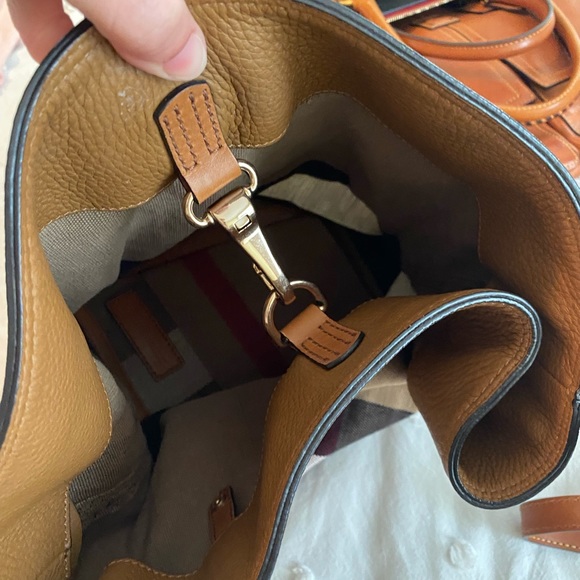 Burberry bag w/dustbag - Picture 6 of 16